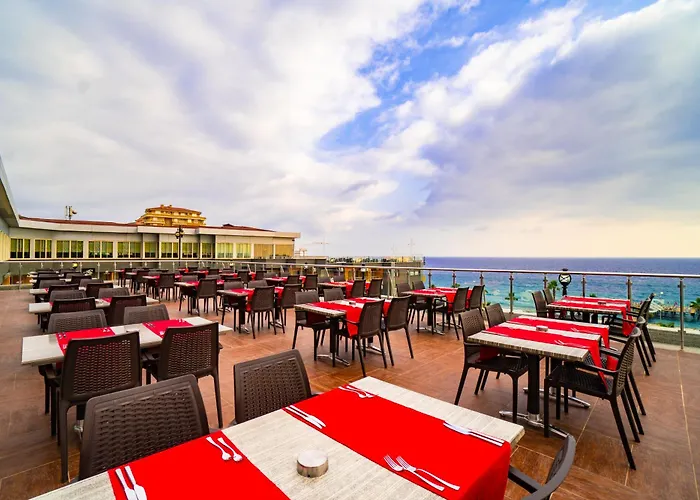 Hotel Senza Grand Santana
