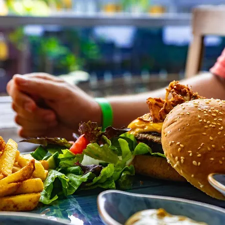 Hotel Senza Grand Santana